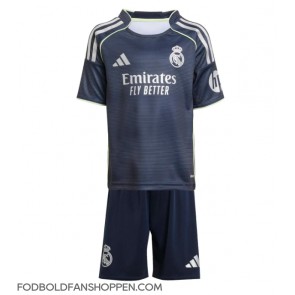 Real Madrid Jude Bellingham #5 Udebanetrøje Børn 2025-26 Kortærmet (+ Korte bukser)